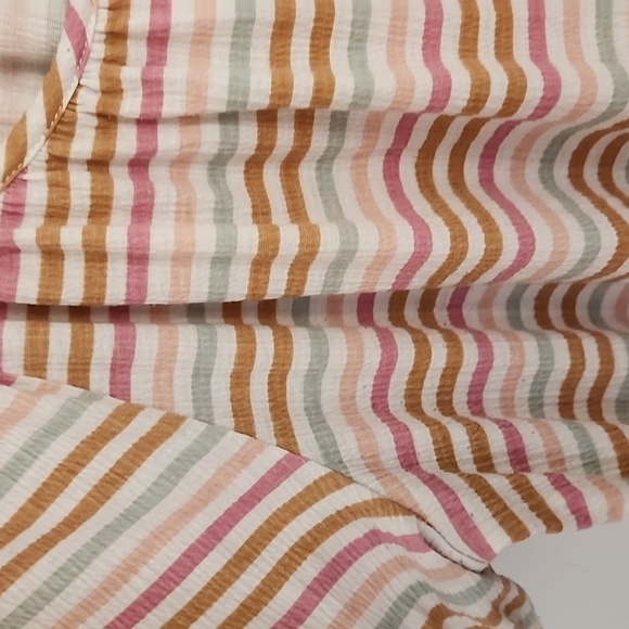 Cute Striped top - Picture 2 of 7